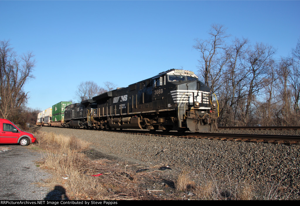 NS 3669 leads a stack train down the siding